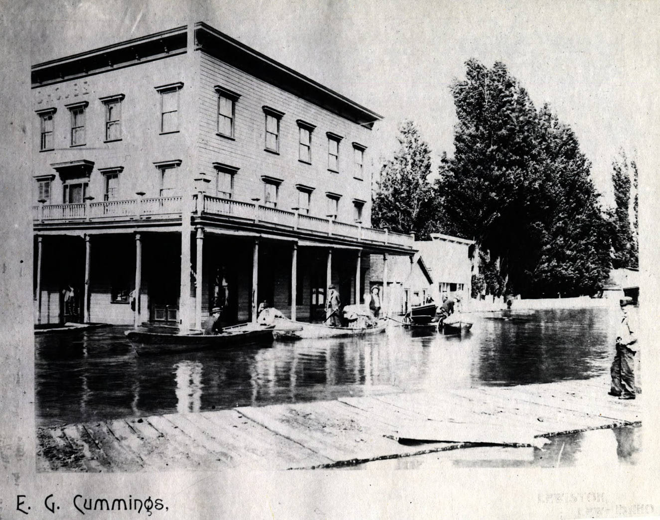 View of flood at corner of Fifth and Main Streets. Lewiston, Idaho.